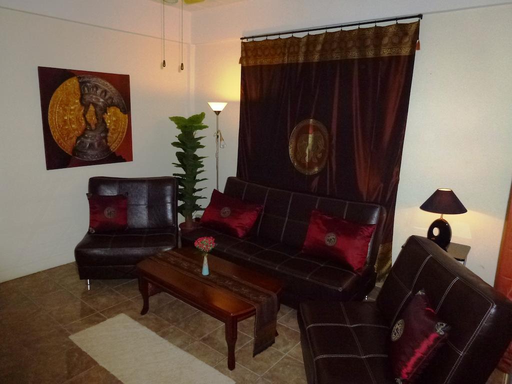 Bellmans Restaurant & Guesthouse Karon Стая снимка