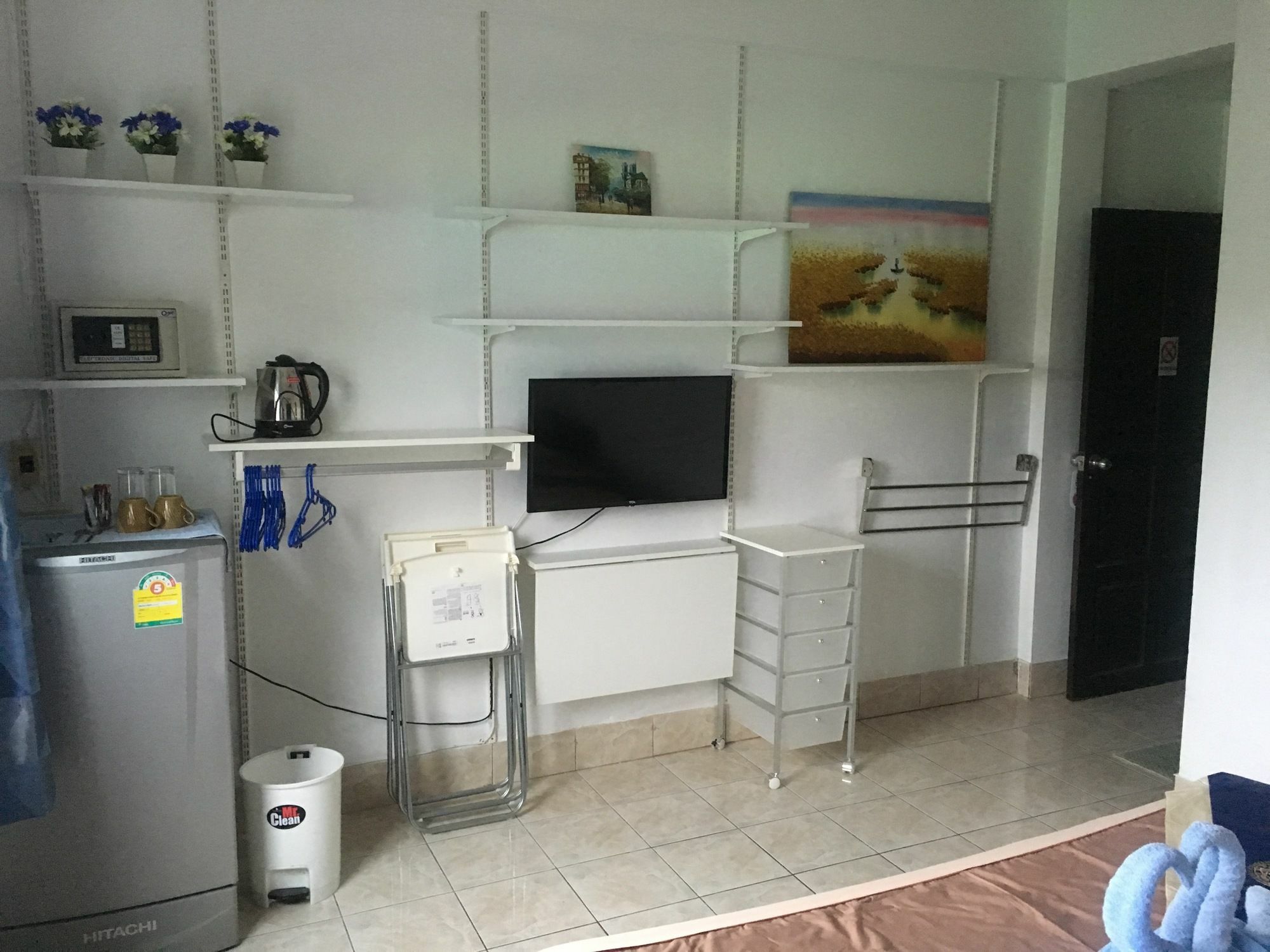 Bellmans Restaurant & Guesthouse Karon Екстериор снимка
