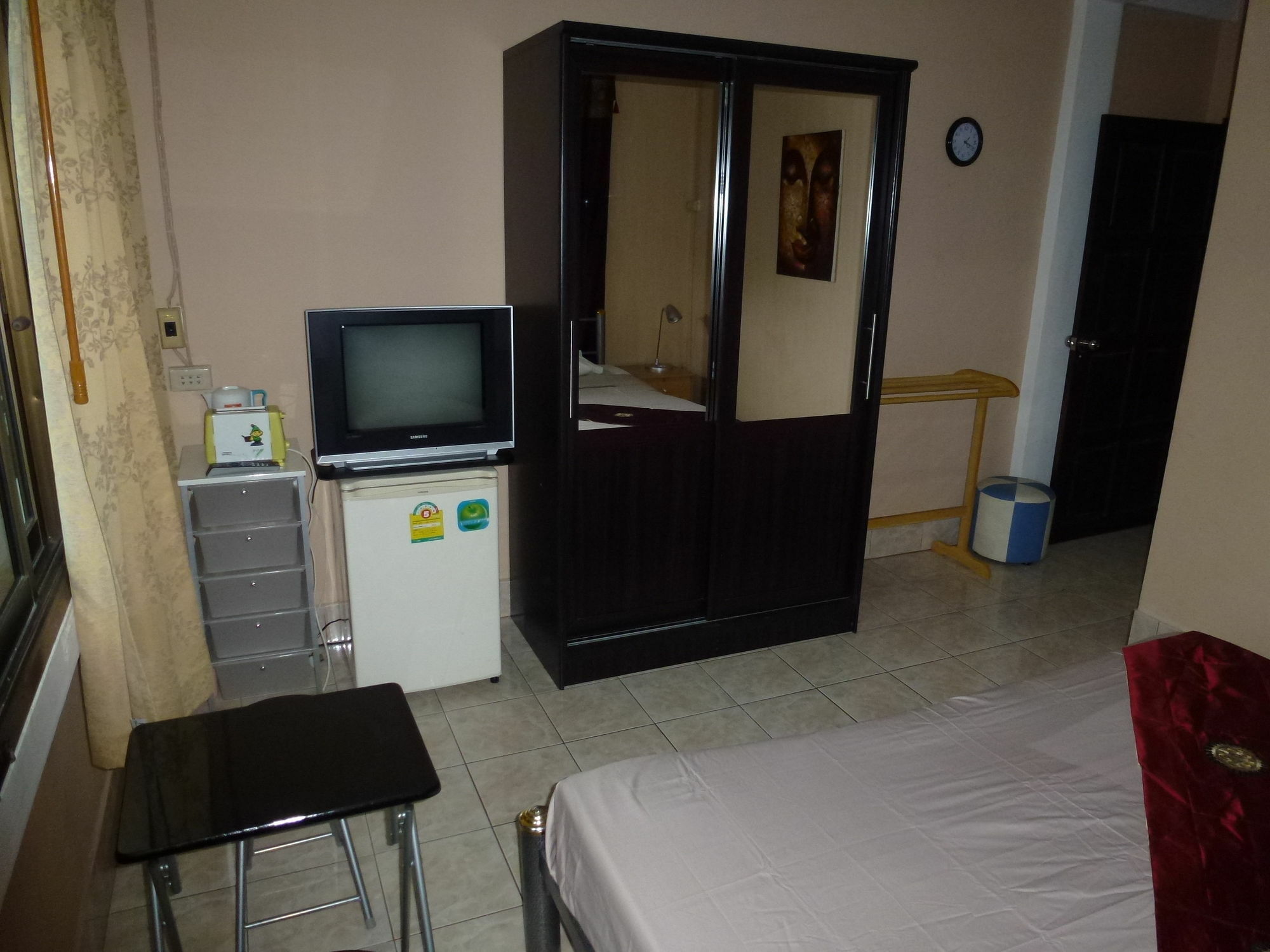 Bellmans Restaurant & Guesthouse Karon Екстериор снимка
