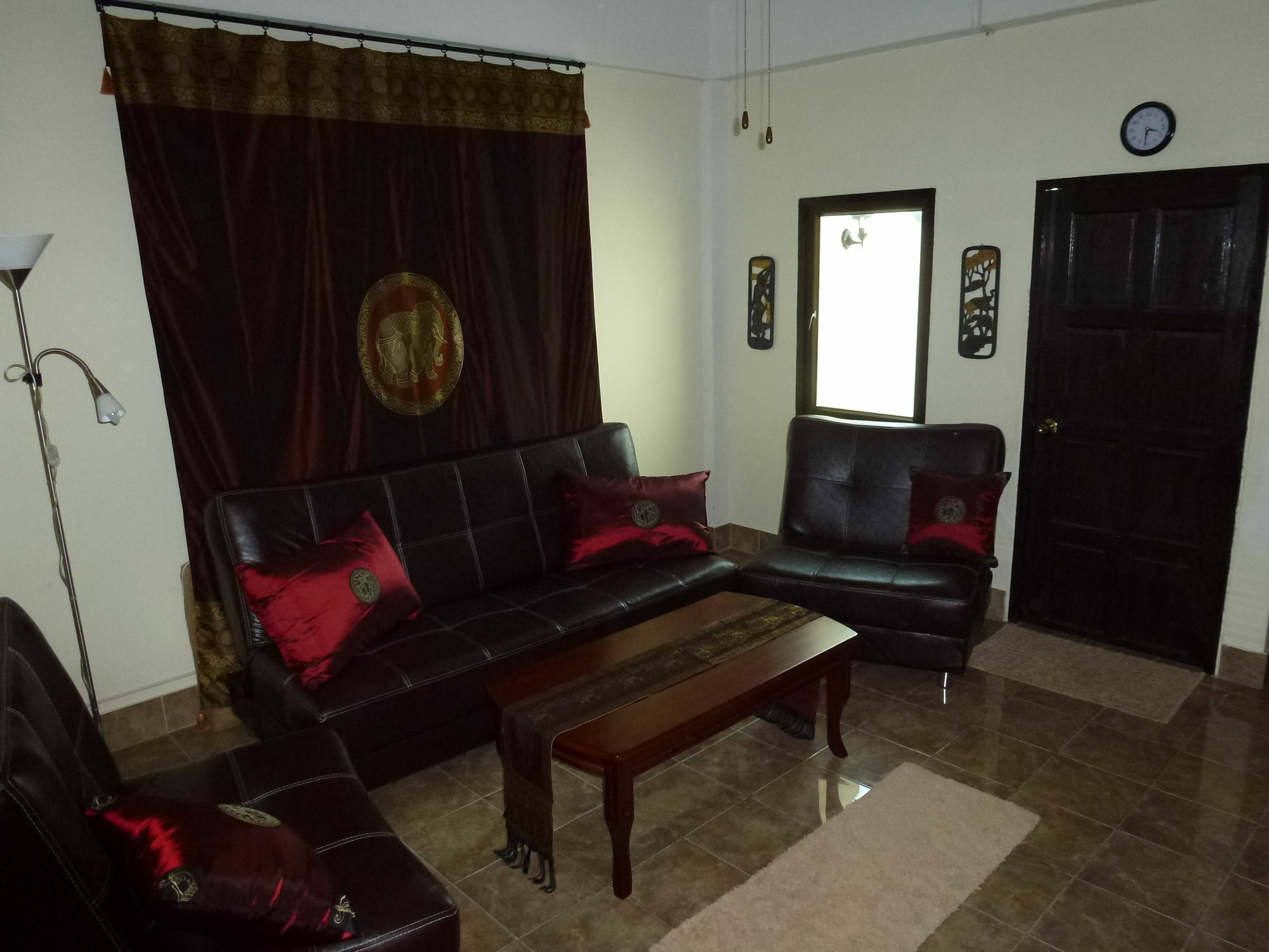Bellmans Restaurant & Guesthouse Karon Екстериор снимка