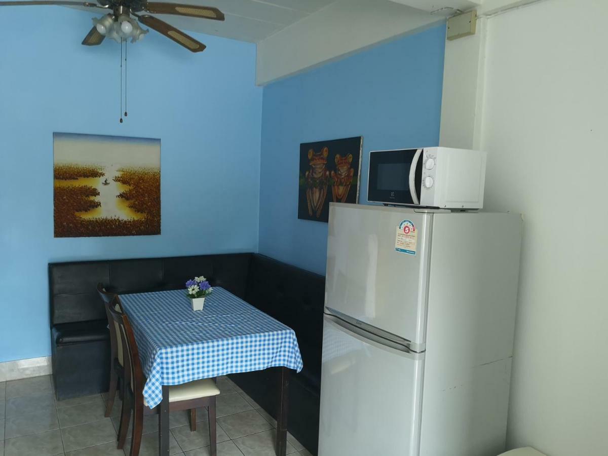 Bellmans Restaurant & Guesthouse Karon Екстериор снимка