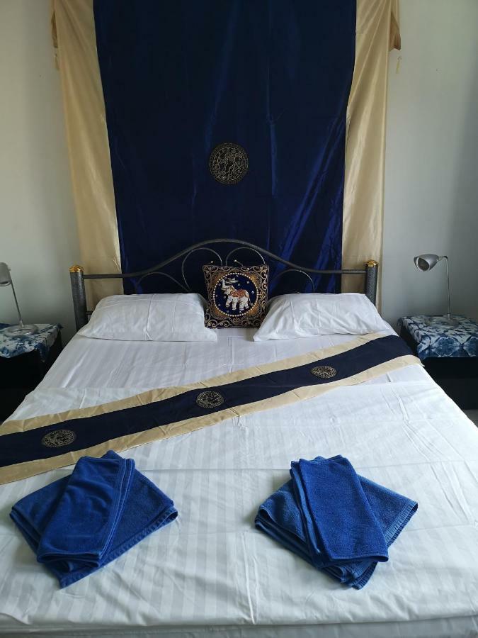 Bellmans Restaurant & Guesthouse Karon Екстериор снимка